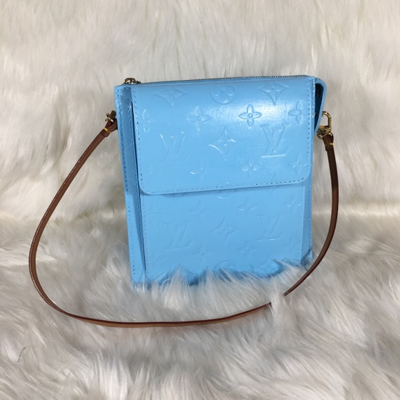 Louis Vuitton Handbags - Louis Vuitton Vernis Mott Crossbody Baby Blue